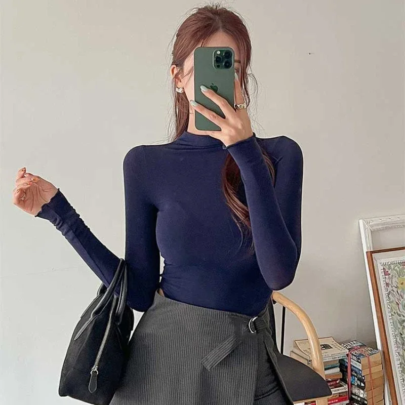 Top corto lavorato a maglia con o-collo femminile 2025 Abbigliamento donna T-shirt Top slim fit T-shirt Abbigliamento da strada Sesso sportivo Y2K Vedi attraverso