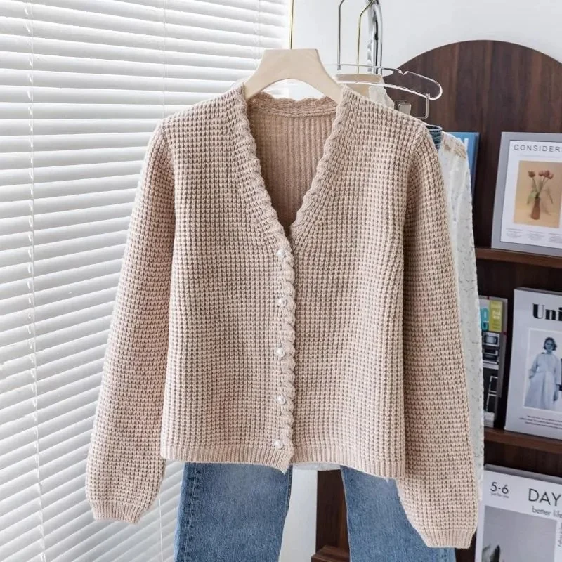 New 2025 Spring Autumn Small Fragrant V-neck Knitted Sweater Women's  Single Breasted Casual Cardigan Jacket knitwear Top