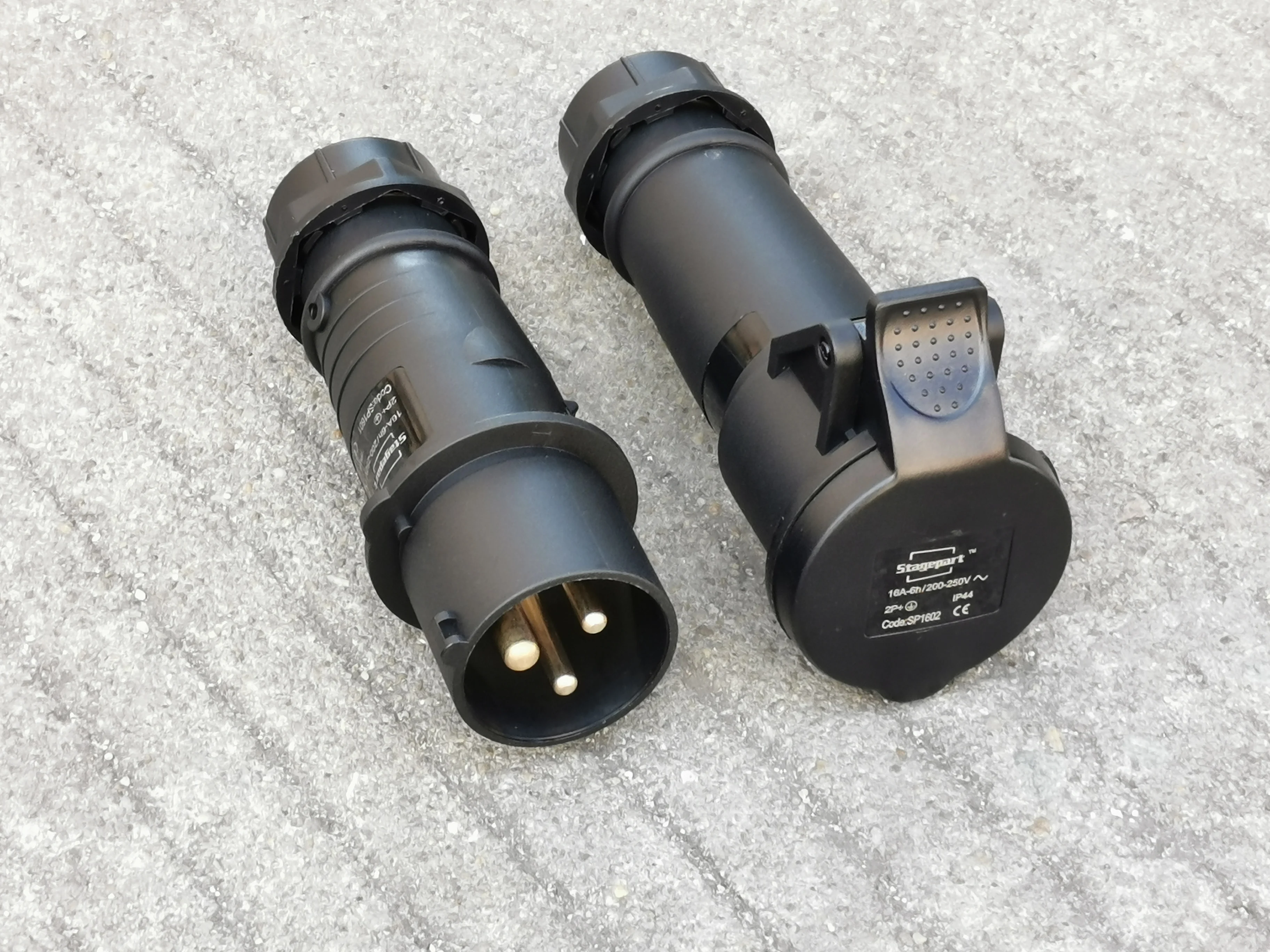 

CEE IEC 16a 3p 3pin Socket Connectors