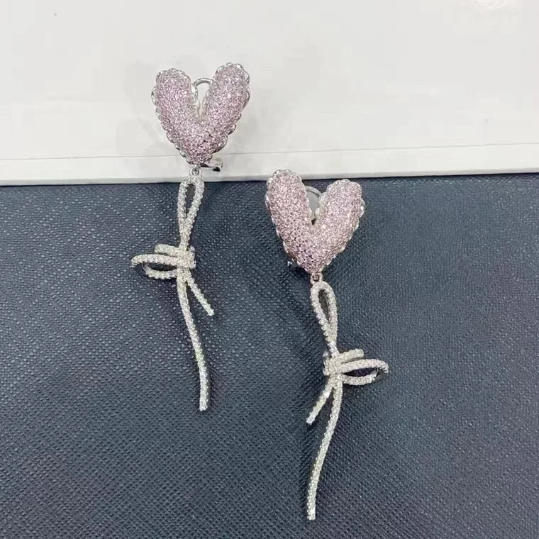 

2024 New Britain Brand High-quality Earring Jewelry Is Suitable for Daily Wear Party Fashion Classic Elegant Women