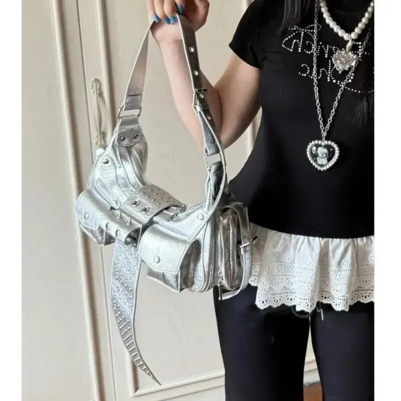 

Bloom High Street Sier Y2k Shoulder Women Rivet Pocket Chic Casual Underarm Bag Hot Girls Moto Biker Crossbody Bags New
