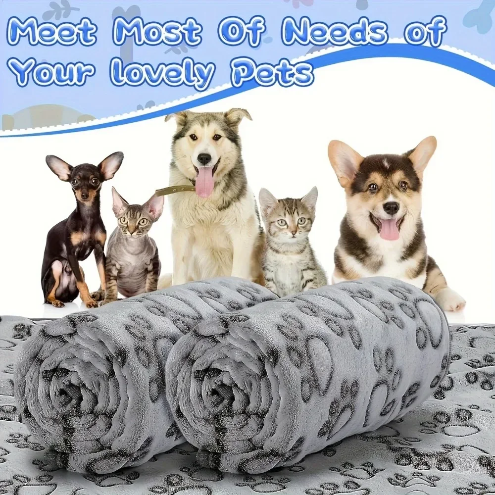 Fluffy Warm Pet Blanket Cute Paw Print Warm Dog Blanket Soft Flannel Pet Mat Winter Kittens and Puppies Gifts Pets Blankets