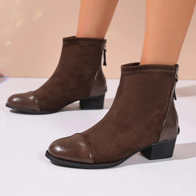 2026 Европейская и американская мода, короткий топ в британском стиле, осенние новые модные ботинки большого размера с круглым носком и молнией сзади на толстом каблуке
