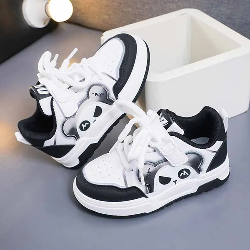 Nuove scarpe sportive per bambini con orsetto carino Scarpe da tavolo Scarpe da ginnastica antiscivolo per bambini Piccole scarpe bianche Scarpe