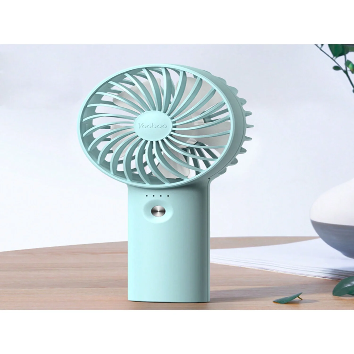 مروحة صغيرة محمولة بقدرة 3000 مللي أمبير في الساعة، مروحة محمولة قوية، تصميم لطيف، مروحة مكتب صغيرة شخصية 3 سرعات مع قاعدة، USB مكياج خفيف الوزن