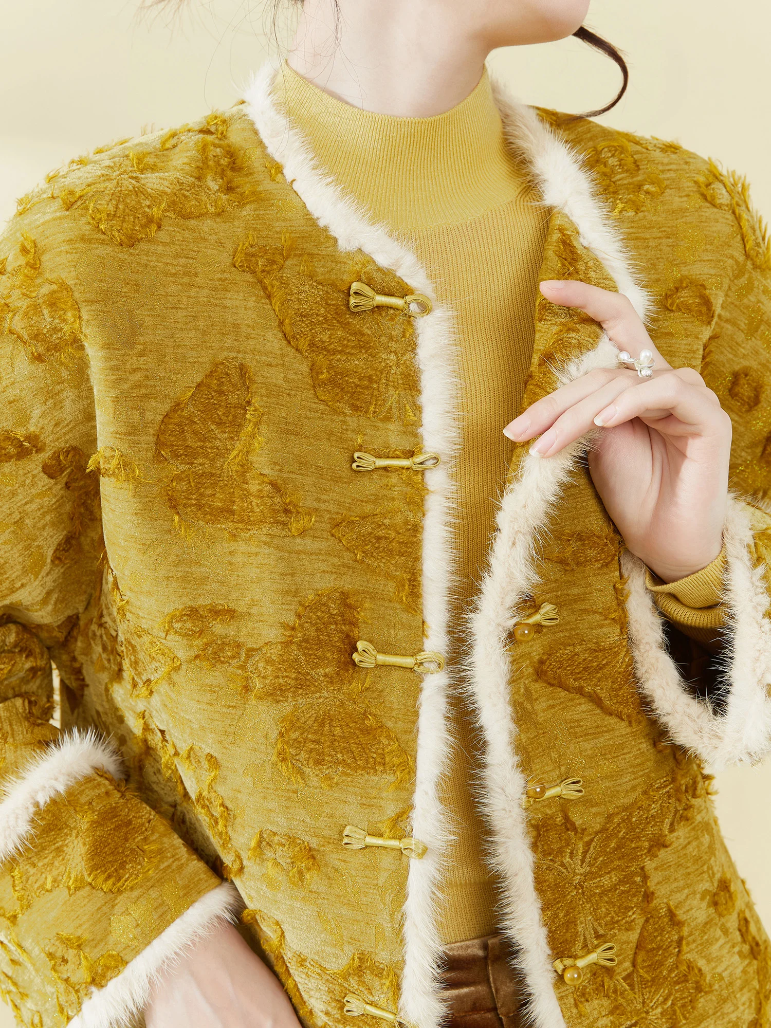 

Новая женская куртка в китайском ретро-стиле с эффектом винтажности, плотная, с выраженным дизайнерским подходом, осень-зима 2025, новинка, полиэстер