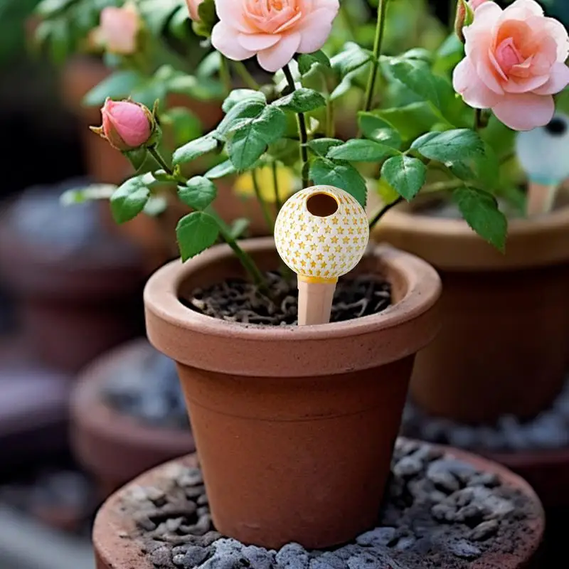 4Pcs Self Watering Planter Insert Plant Terracotta Watering Spikes Self Watering Globe Shape Plant Watering System
