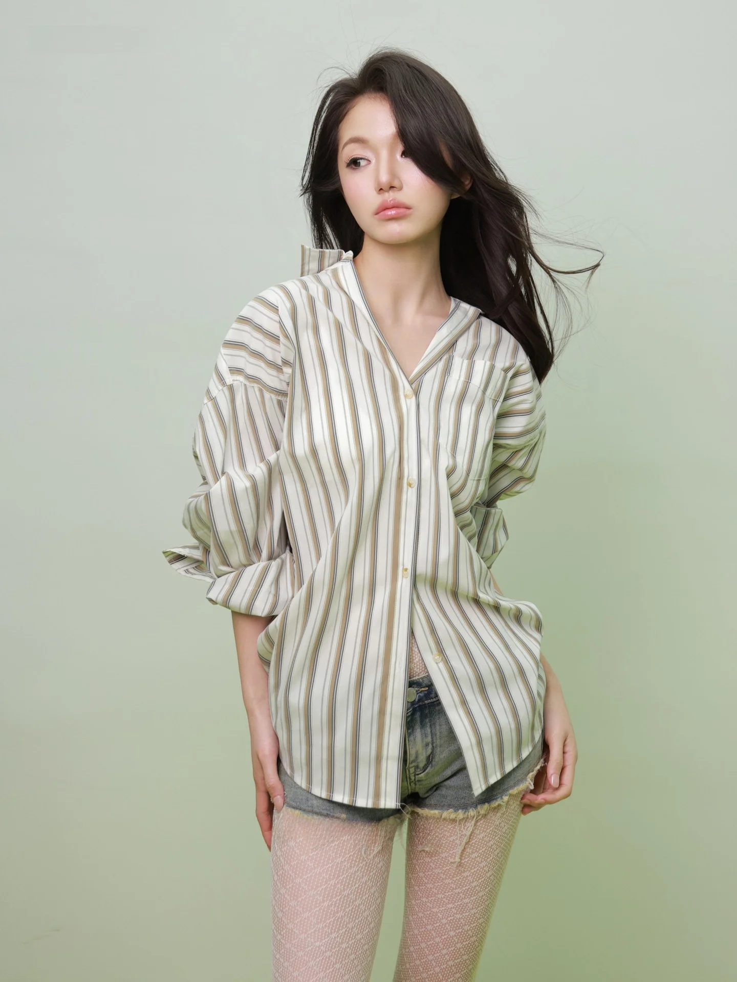 

2026 New Green Personality Shirt Portrait Photography Studio Oxygen Feel Art Photo Clothing Ladies Fashion Spring Season