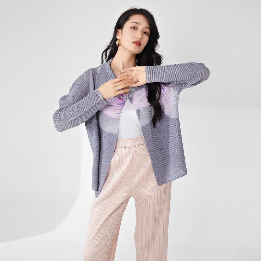 

Women's Classy Printed Cardigan Early Spring Outwear Loose Large Size Slim Versatile Casual Top European And American Style