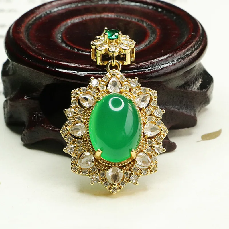 Collana con ciondolo in calcedonio verde ghiaccio, agata, calcedonio giallo, con ciondolo con diamanti pieni