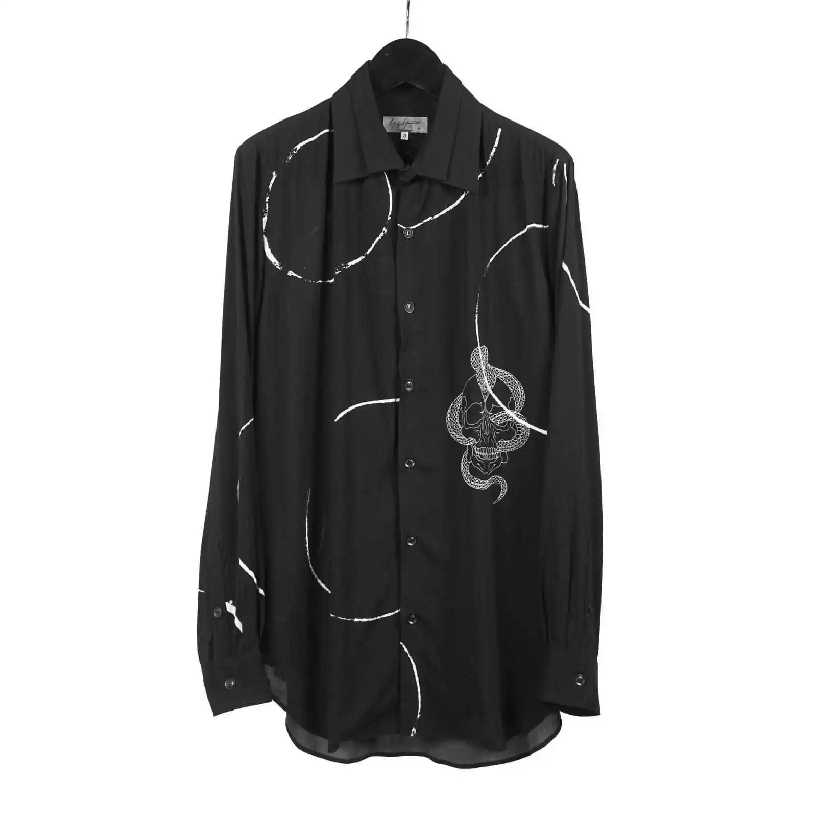 

Оригинальный дизайн TOP-YAMAMOTO, темно-нишевая черная рубашка со змеиной головой и длинными рукавами, свободная и подходит для мужчин и женщин.