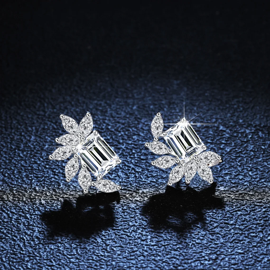 PT950 White Gold 2 Carat Diamond VVS1 Earrings Women's Four Claw Earrings Leaf Wedding 18K Gold D Color Moissanite Square Diamon