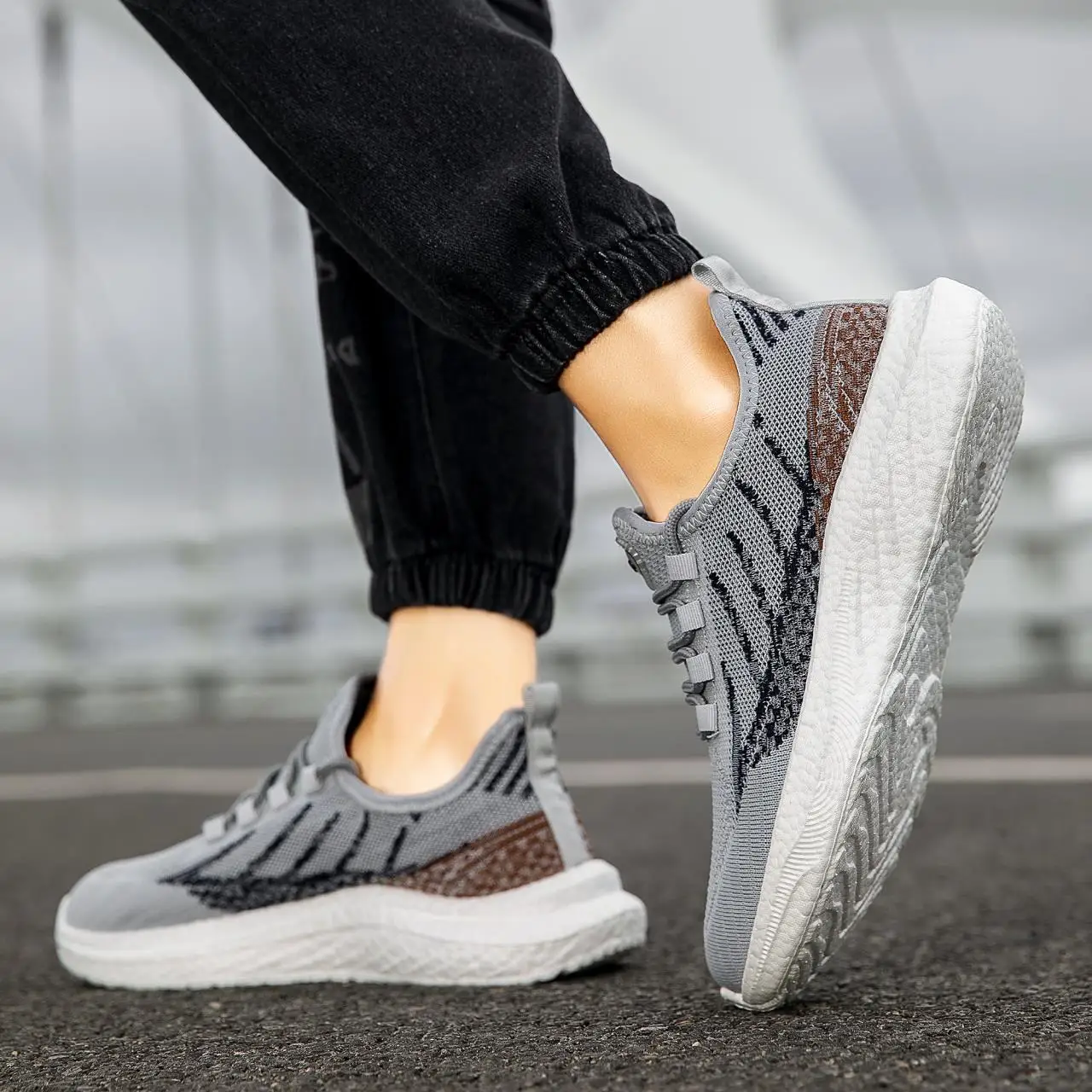 Fashion sports casual men's breathable mesh summer new old Beijing cloth shoes men's shoes comfortable flying weave