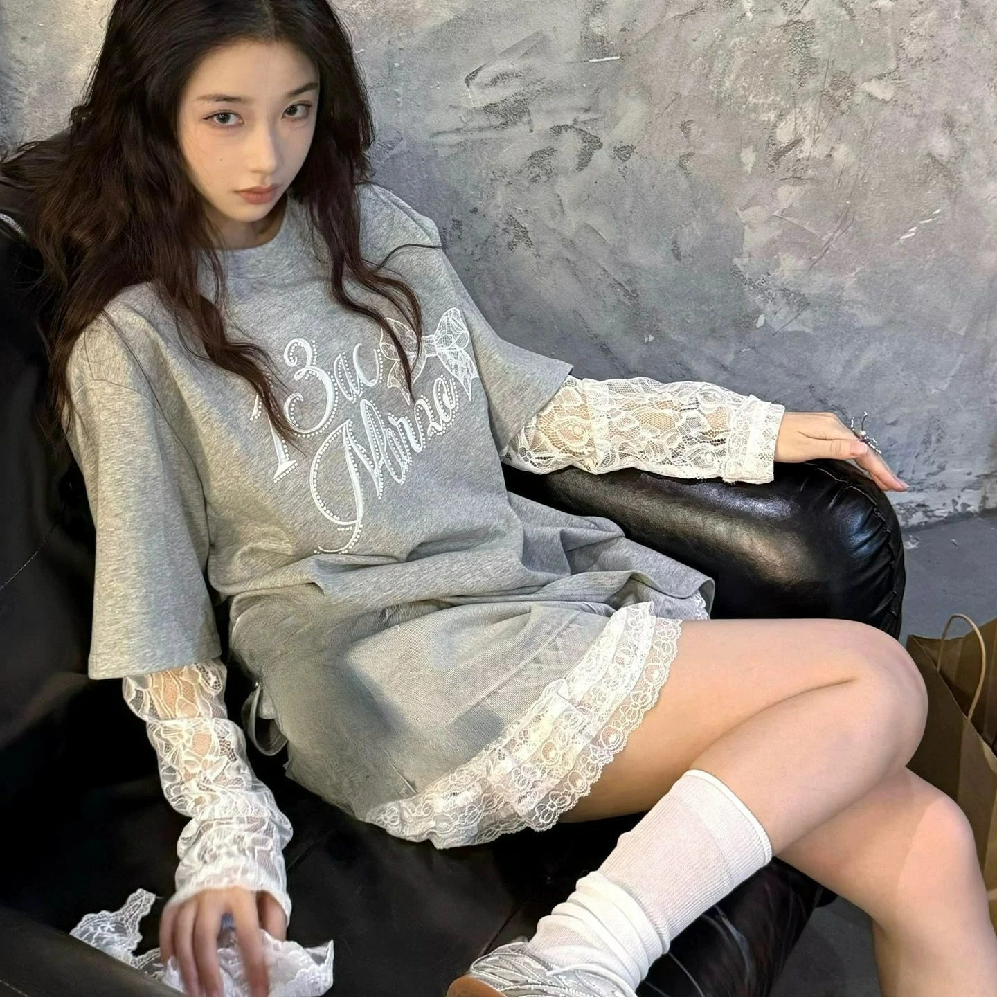 

Fake Two Gray Short Sleeved Women's Lace Patchwork Round Neck T-shirt Casual Y2k Style Spicy Girl Top