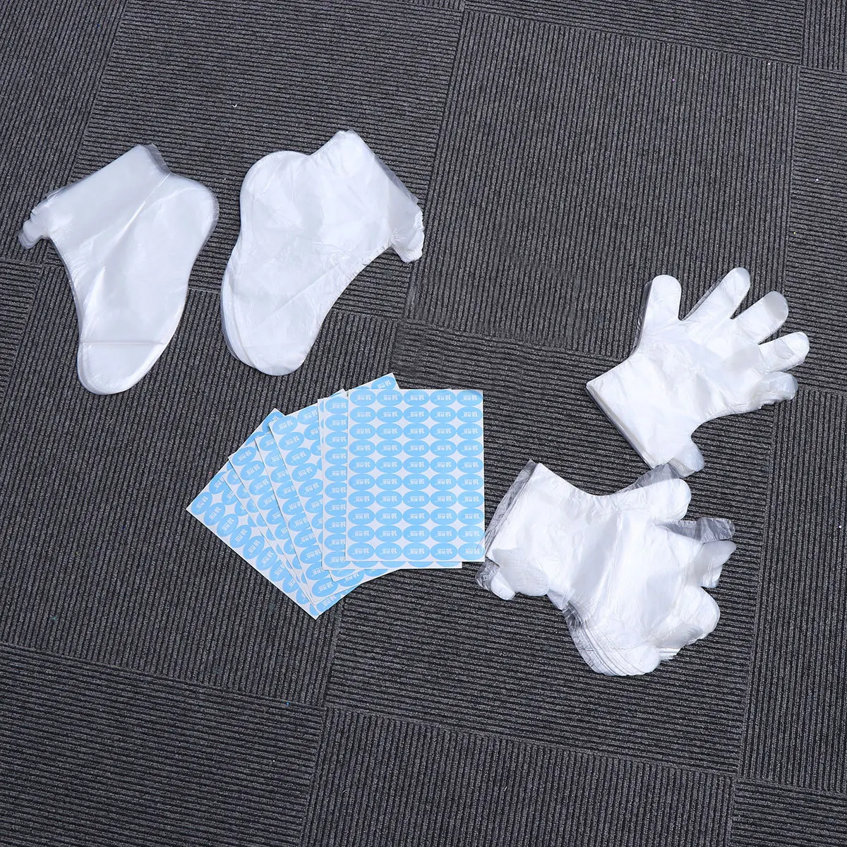 800Pcs Disposable Plastic Gloves Large Size Oil Resistant One-Off Foot Cover Pedicure Gloves Stickers Set Disposable Foot Strap