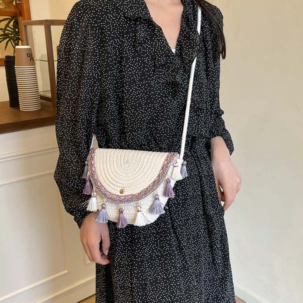 

Magnetic Button Straw Tassel Crossbody Bag Retro Embroidery Ethnic Style Woven Bag Lightweight Large Capacity
