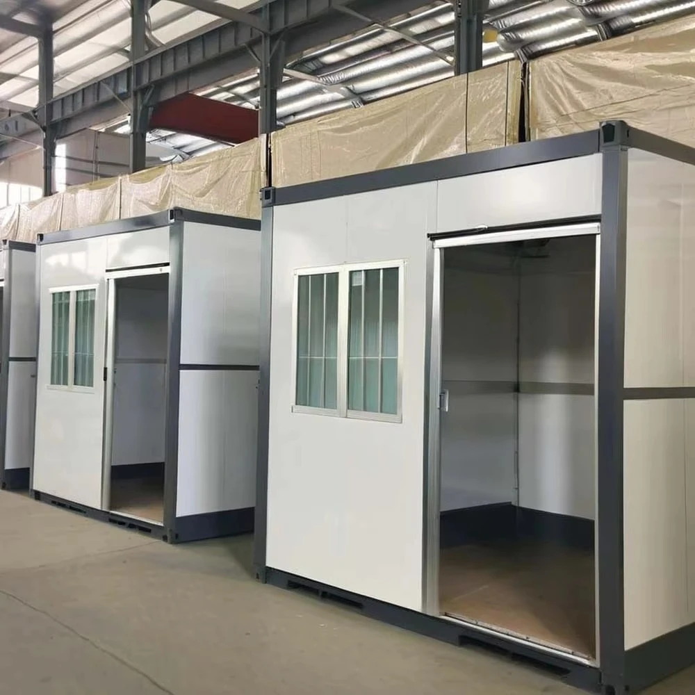 Custom 20ft Modern Extendable Mobile Shipping Container Home Prefab Portable House for Living Office Use Durable Steel Material