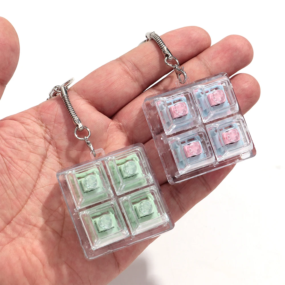 新しい4キーのキーボードキーホルダー、フィジェットトイ、クリ - Badminton Anime のレビューと価格