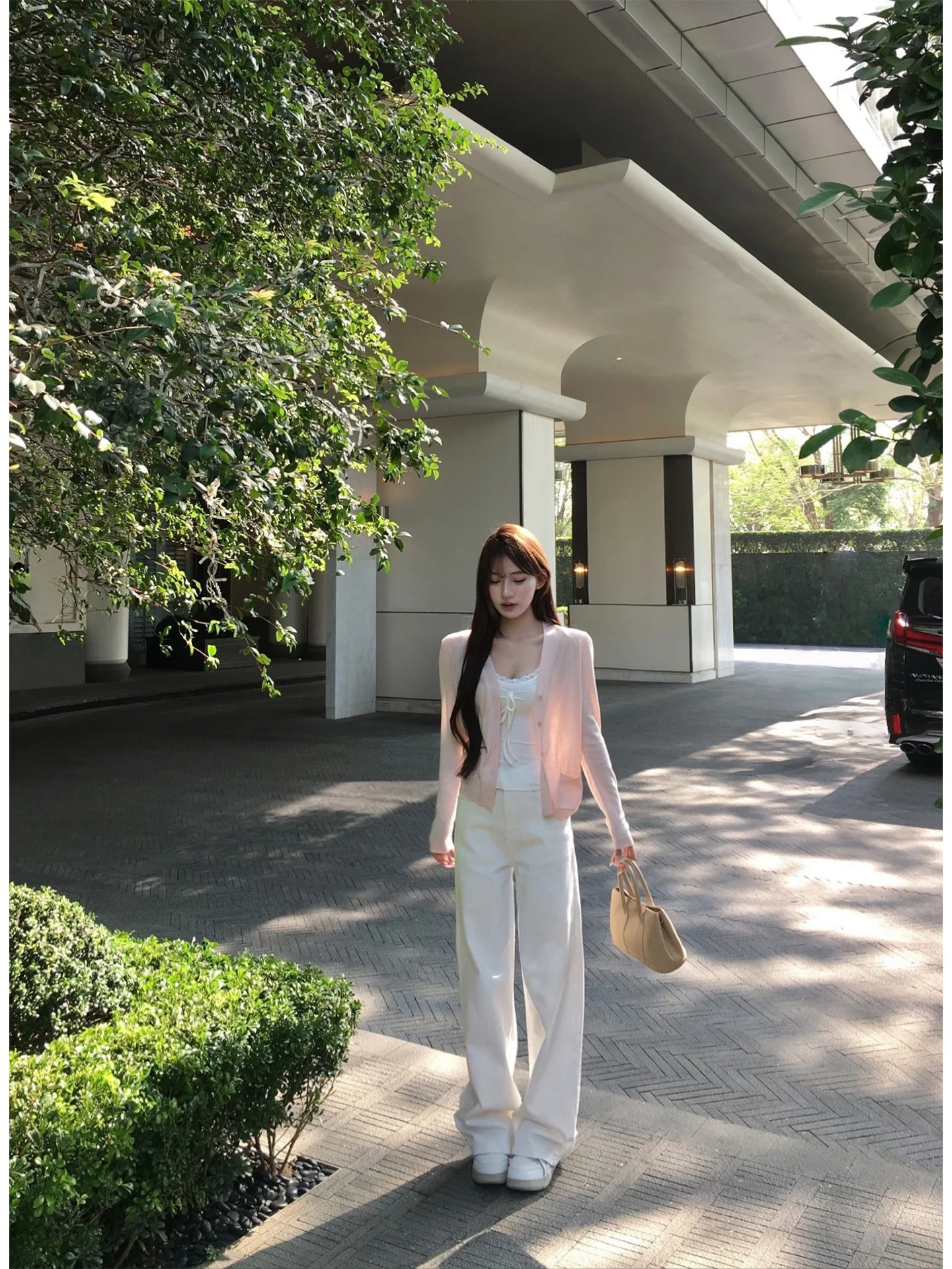 

Свободные прямые джинсы с широкими штанинами для женщин, летняя новинка, очень красивые брюки с высокой талией, повседневный стиль, без бренда, производство Китай