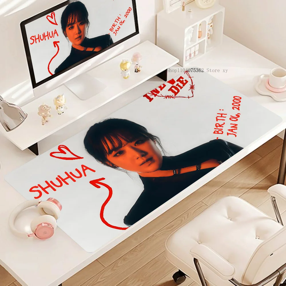 Kpop Korean Girl Group (G)I-DLE Yeh Shu Hua Mousepad Desk Pad Gaming Accessories Prime Gaming XXL Keyboard Pad Stitched Pad