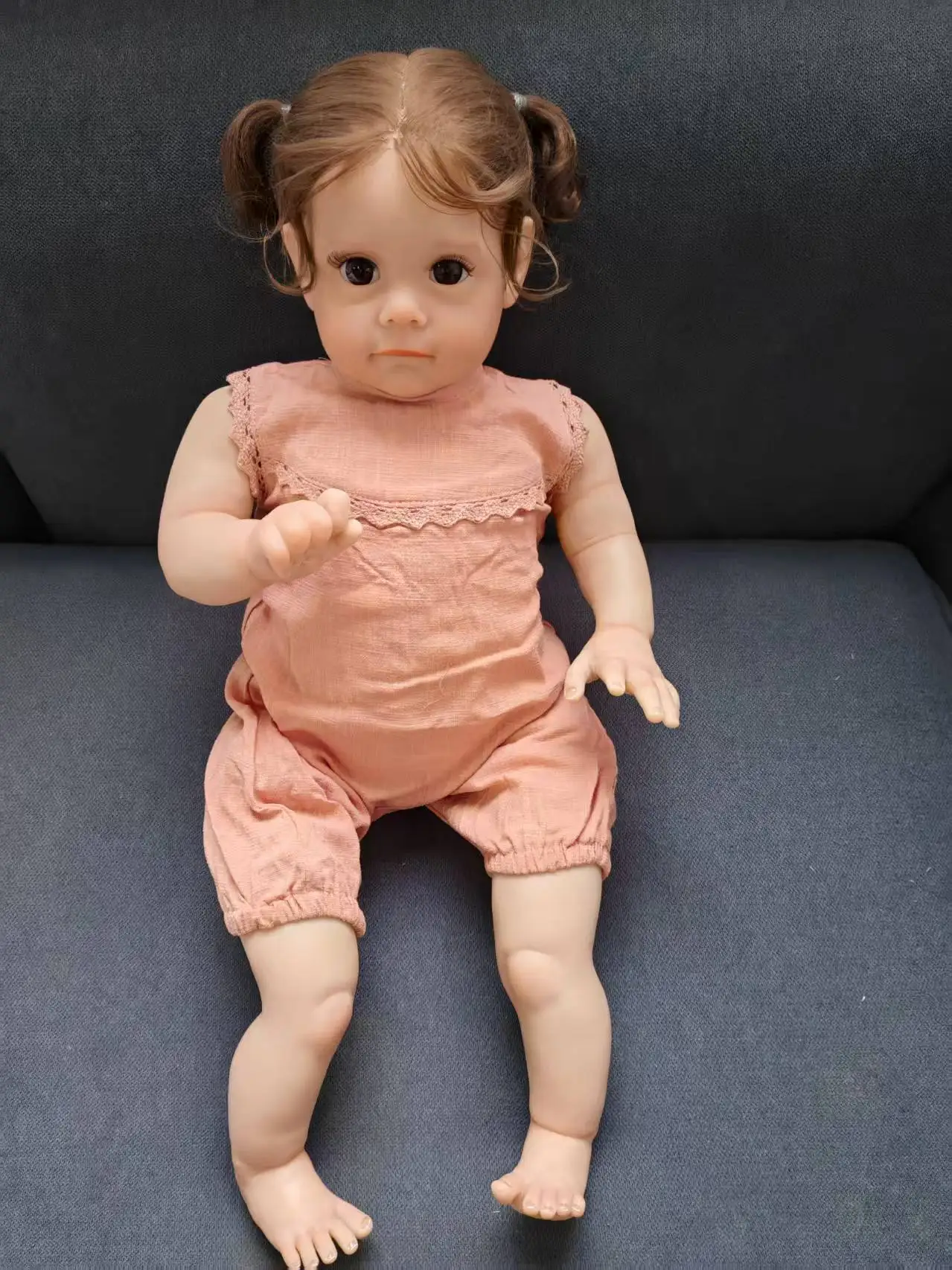 22 pollici Panno Corpo Neonato Maggi Capelli radicati a mano Strati multipli Pittura Pelle con vene visibili Realistica bambino Reborn Doll