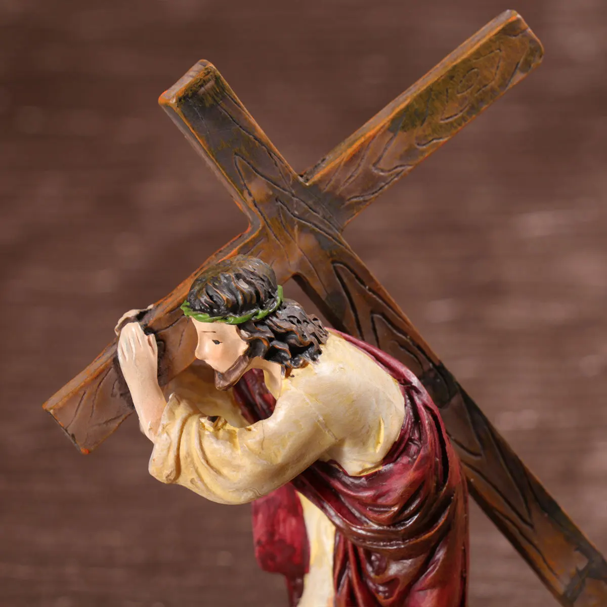 

1Pcs Carrying Cross Resin Statue Lifelike Christian Decoration for Home Office Religious Inspiration