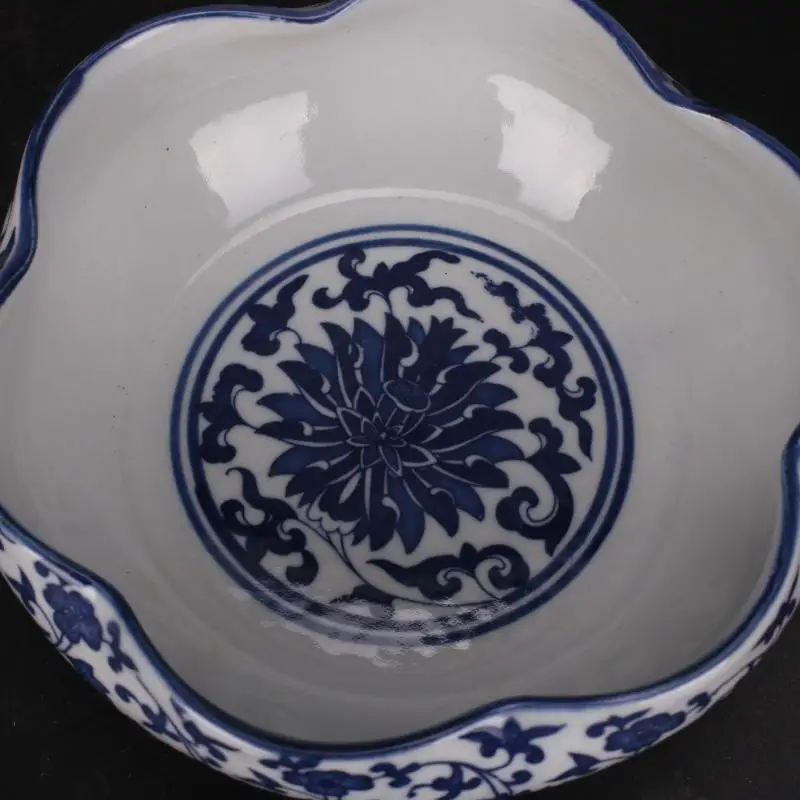 Chinese Qing Qianlong Blue and White Porcelain 5.51 Inch Lotus Pattern Bowl for Decorative Display Collectible Gift