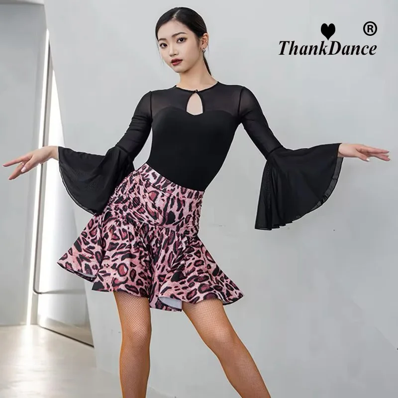 بدلة قفز لاتينية قياسية وطنية للسيدات ملابس رقص لاتينية بأكمام طويلة لقاعة الرقص تشا تشا بدلة رقص الجاز الحديثة