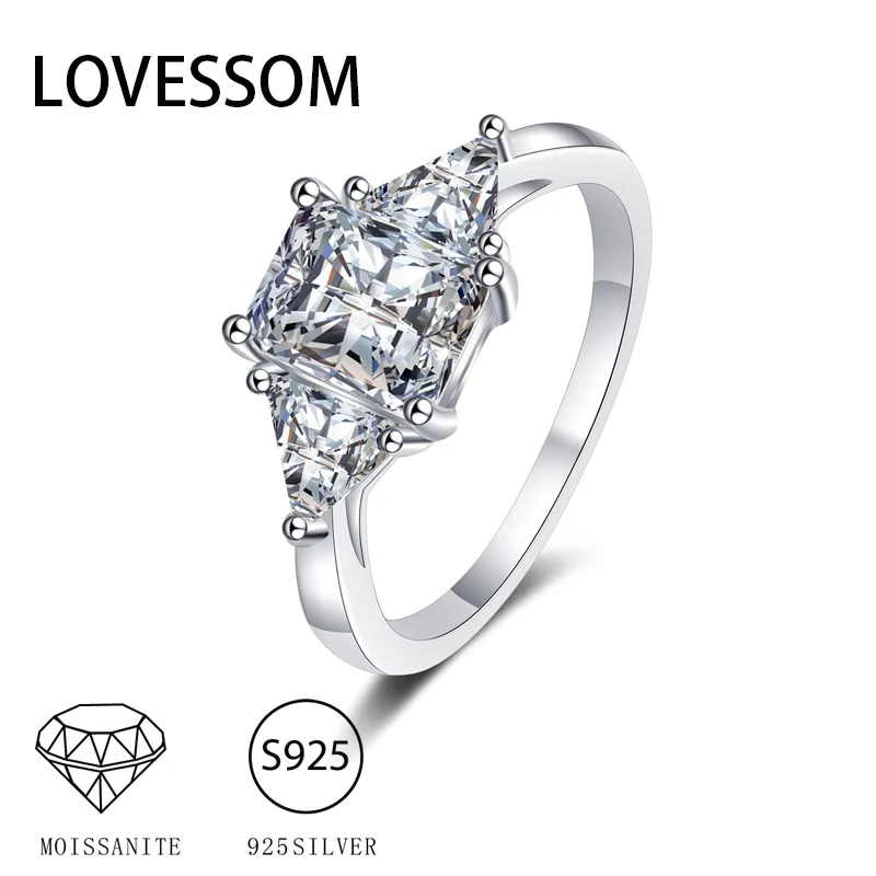 

Женское кольцо из серебра 925 пробы с муассанитом 2 карата