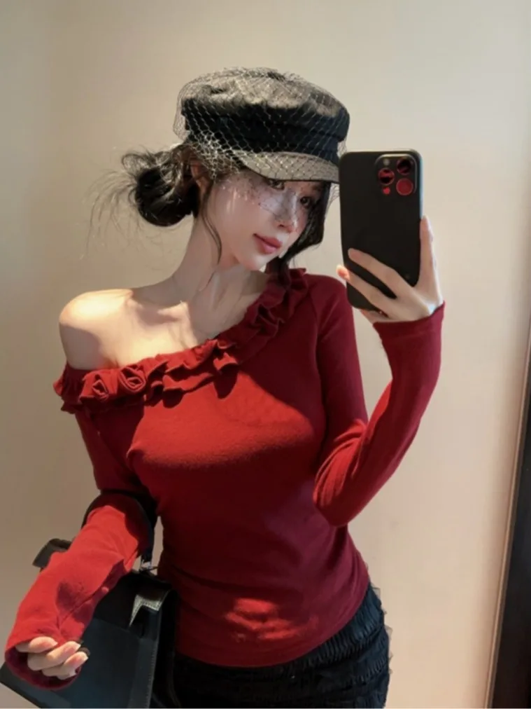 Red Flower Ear Musoom oulder Bared Long Sve Base irt Women's Autumn Winter Slimming Fit New Year Luy Year T-irt