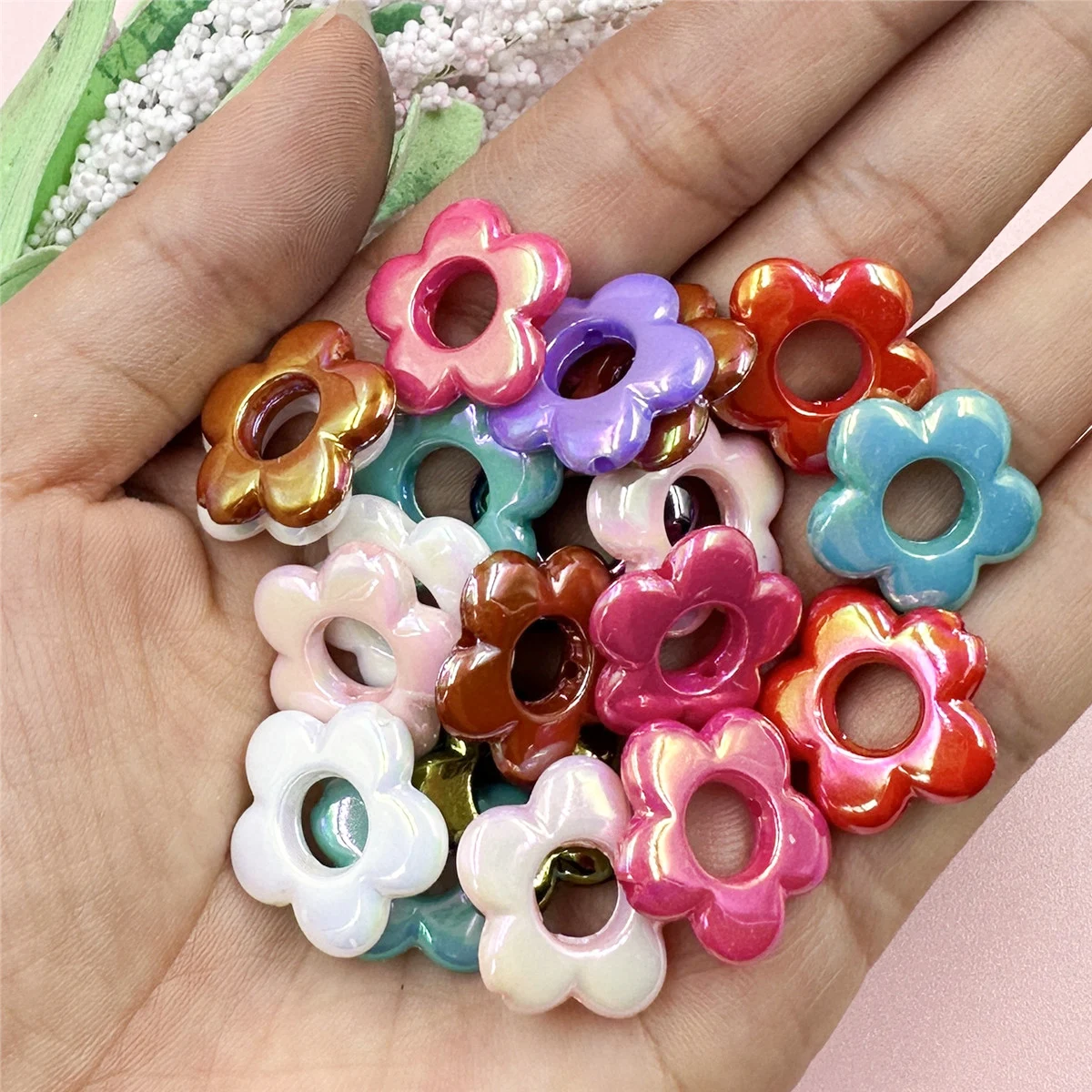 20Pcs 19mm Laser Color Pentagonal Flower Hollow Beads Jewelry  Making Accessories DIY Acrylic Pendant for Phone Chain