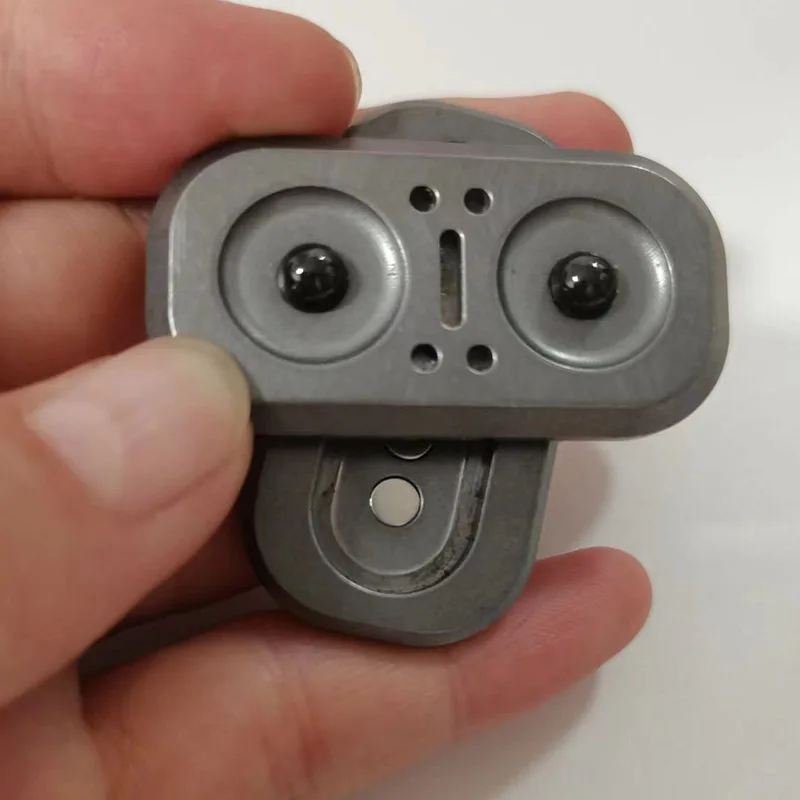 最新のフクロウ型フィジェットスピナー、磁気プッシュスライダー、ハンドスピナー、メタルEDCフィジェットトイ、オフィスデスクトイ、大人向けギフト