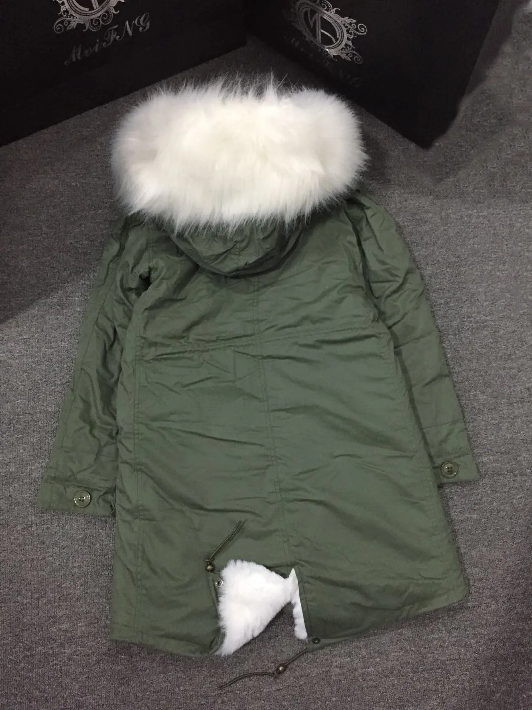 New Fashion Wholesale Long Parka Army Green Cotton With All White Faux Fur Winter Trendy Overcoat