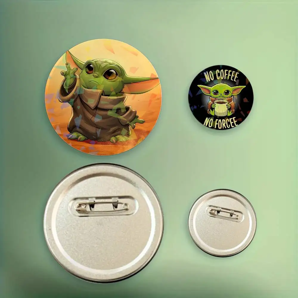 S-Star Wars Yoda Round Exquisite Laser Badge Brooches Creative Pins For Clothes Hat Backpack Gift Accessories - view 3
