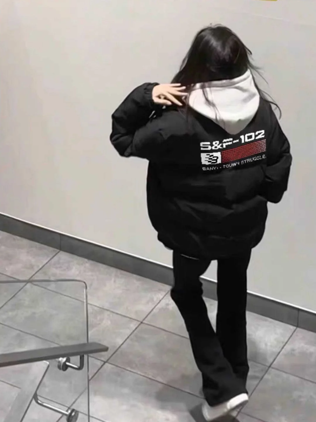 

Зимняя хлопковая куртка большого размера для женщин: свободный крой, теплая, с воротником-стойкой, универсальное хлопковое пальто для молодых женщин