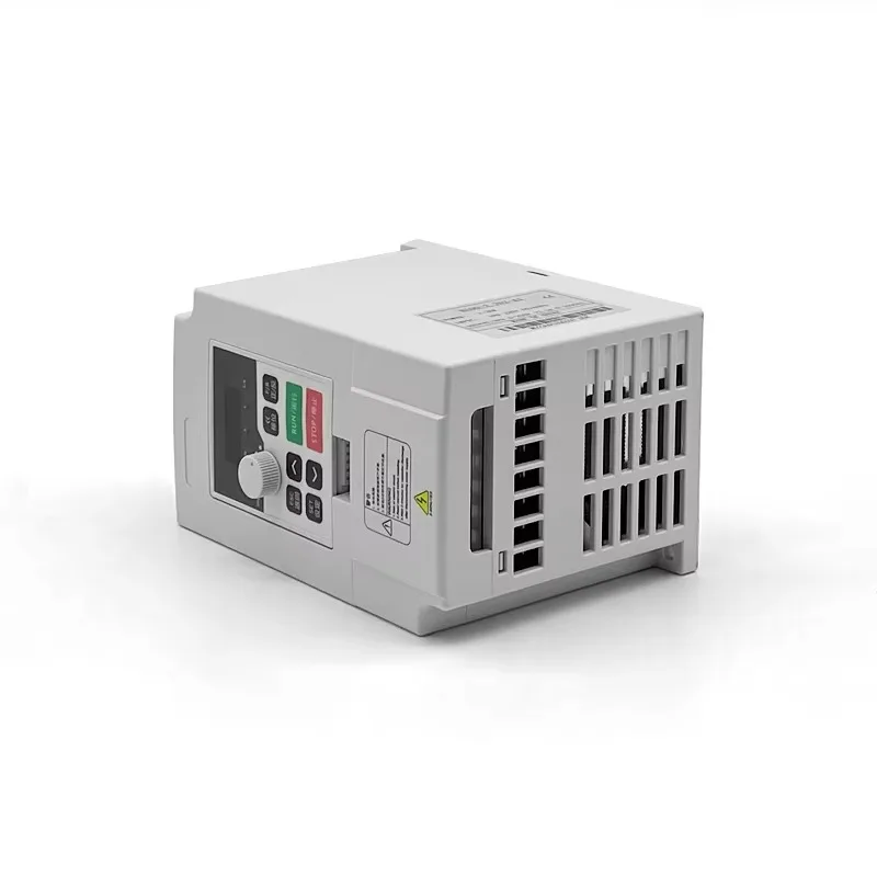1,5 kW 110 V/220 V/380 VAC Wechselrichter 2 PS Vfd Variable 14/7/4 A Drehzahlregelung 800 Hz Frequenz VFD Wechselrichter für CNC-Spindelmotor