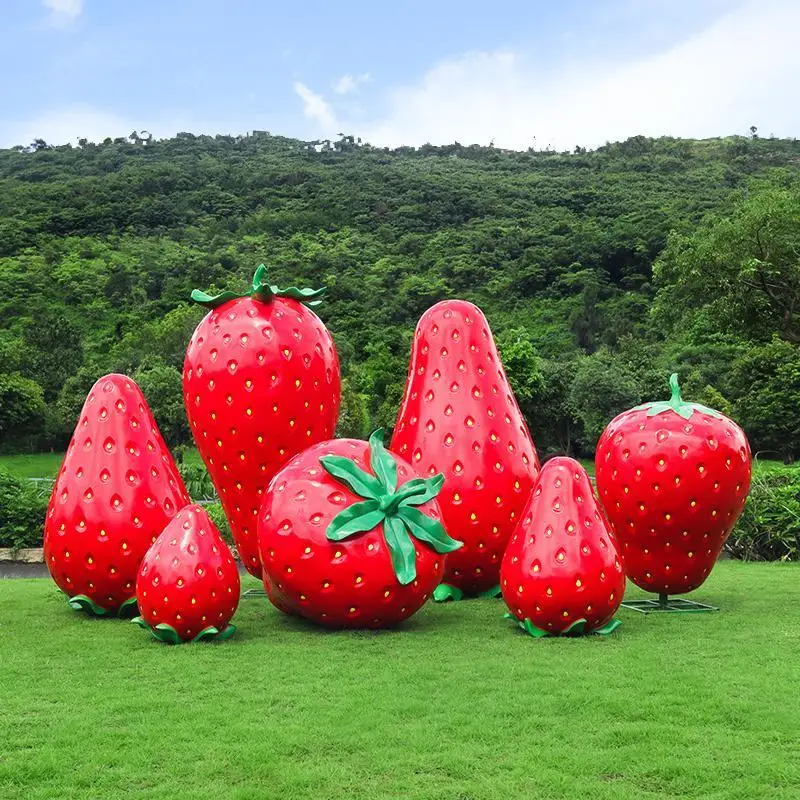 

Strawberry ornament farm picking garden harvest decoration landscaping park Internet celebrity clock in photo simulation fruit