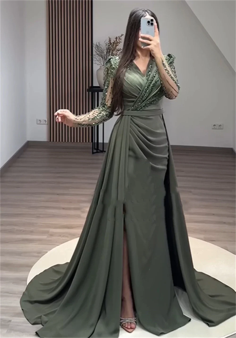 Dostosowane eleganckie suknie balowe z dekoltem w szpic Celebrity Sequin Flowers Fold Satin Prom Dresses vestidos para mujer gala