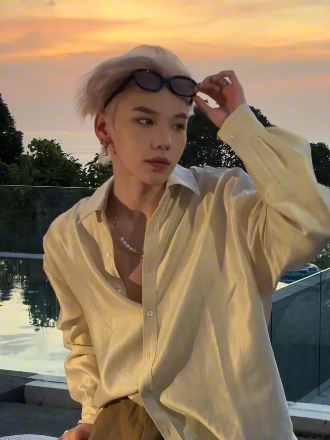 

White Long Sleeve Men's Shirt Ice Silk Drapey Sun Protection Fashion Urban Style Korean Sharp Collar Button Closure Polyester