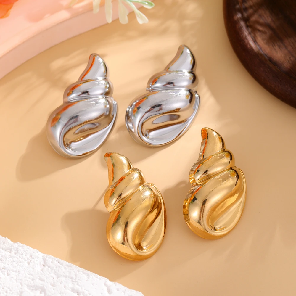 Nuevos pendientes de concha, pendientes de acero inoxidable para mujer, estilo océano de playa, accesorios de lujo de moda de Metal
