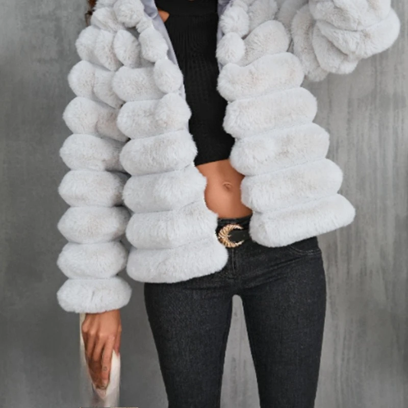 Jesienno-zimowa nowa europejsko-amerykańska kurtka ze sztucznego futra Krótka damska wszechstronna europejsko-amerykańska wygodna