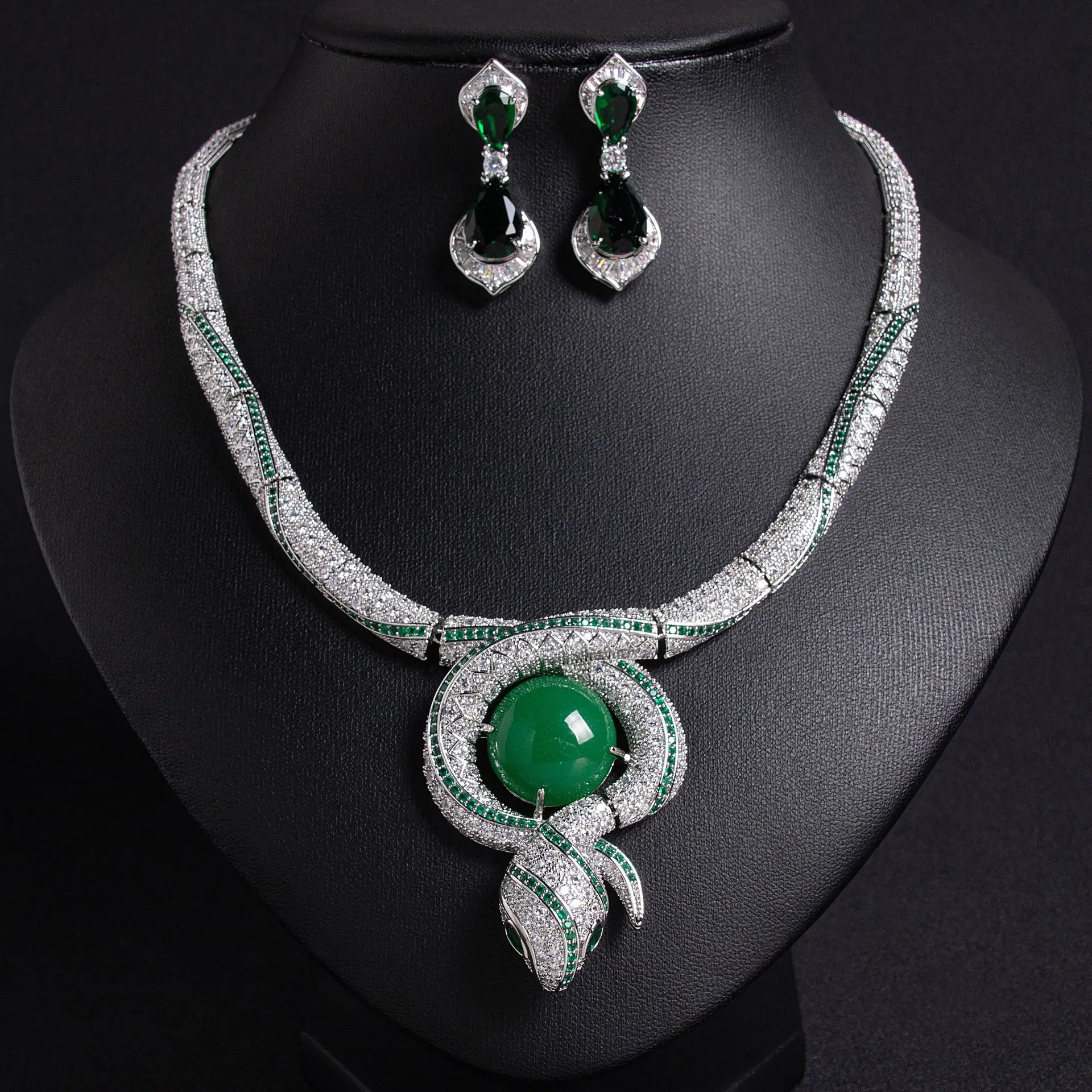 

Luxury Snake Necklace Set,Gemstone Collarbone Chain & Earrings, Retro Light Luxury Jewelry Set