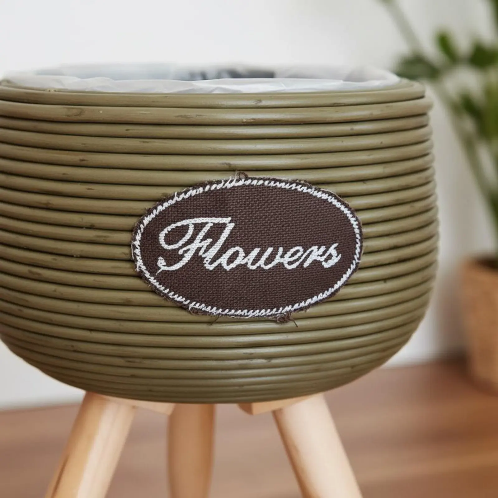 

Tripod Planter Decorative Wooden Leg Planter Single Plant Holder Modern Design Home Decor Lightweight for Living Room