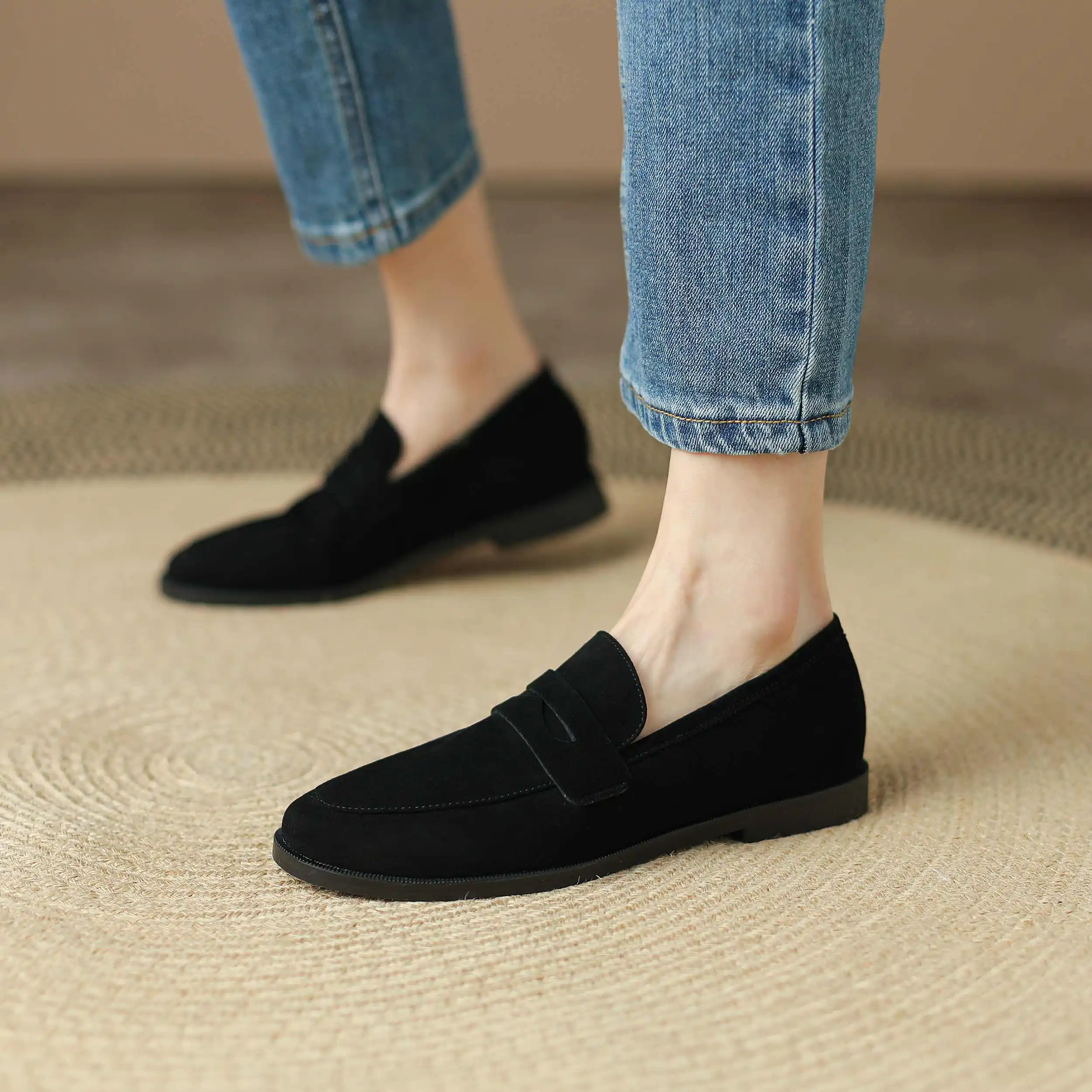 Krazing Pot 2025 Autumn Big Size 42 Sheep Suede Round Toe Low Heel Loafers Retro Fashion Leisure Deep Mouth Slip On Women Pumps