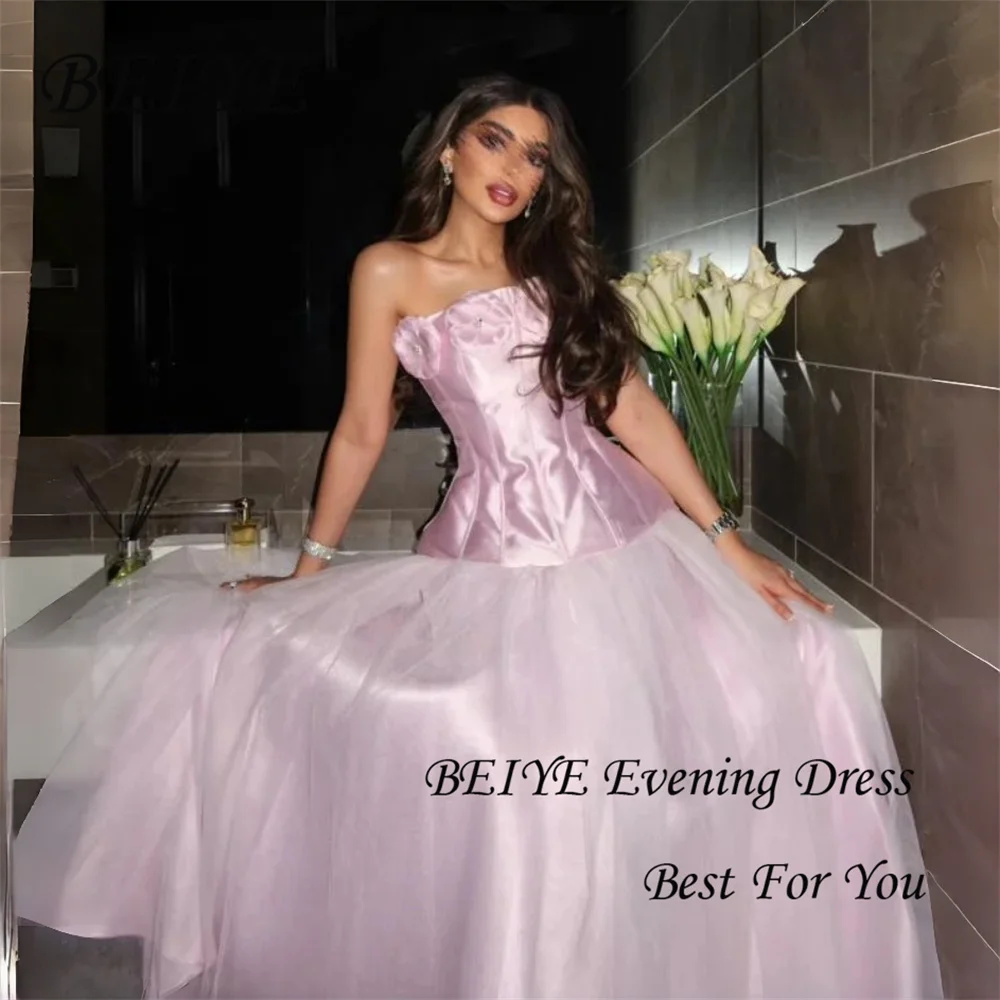 BEIYE Nowoczesna Różowa Satynowa Suknia Wieczorowa w Kształcie Litery A, Kwiaty, Bez Ramiączek, Odkryte Plecy, Plisowana Tiulowa Suknia na Przyjęcie, Szyta na Miarę فساتين سهرة