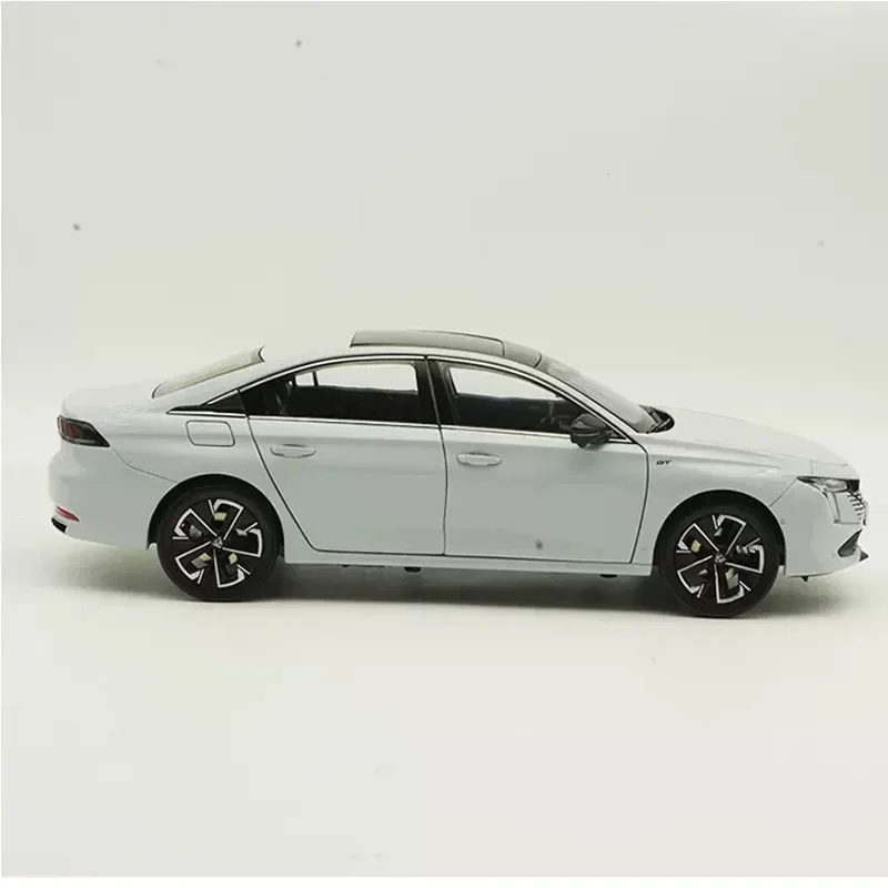 Diecast 1:18 Scale 508L 2023 Alloy Car Model Collection Souvenir Display Ornaments Vehicle Toy