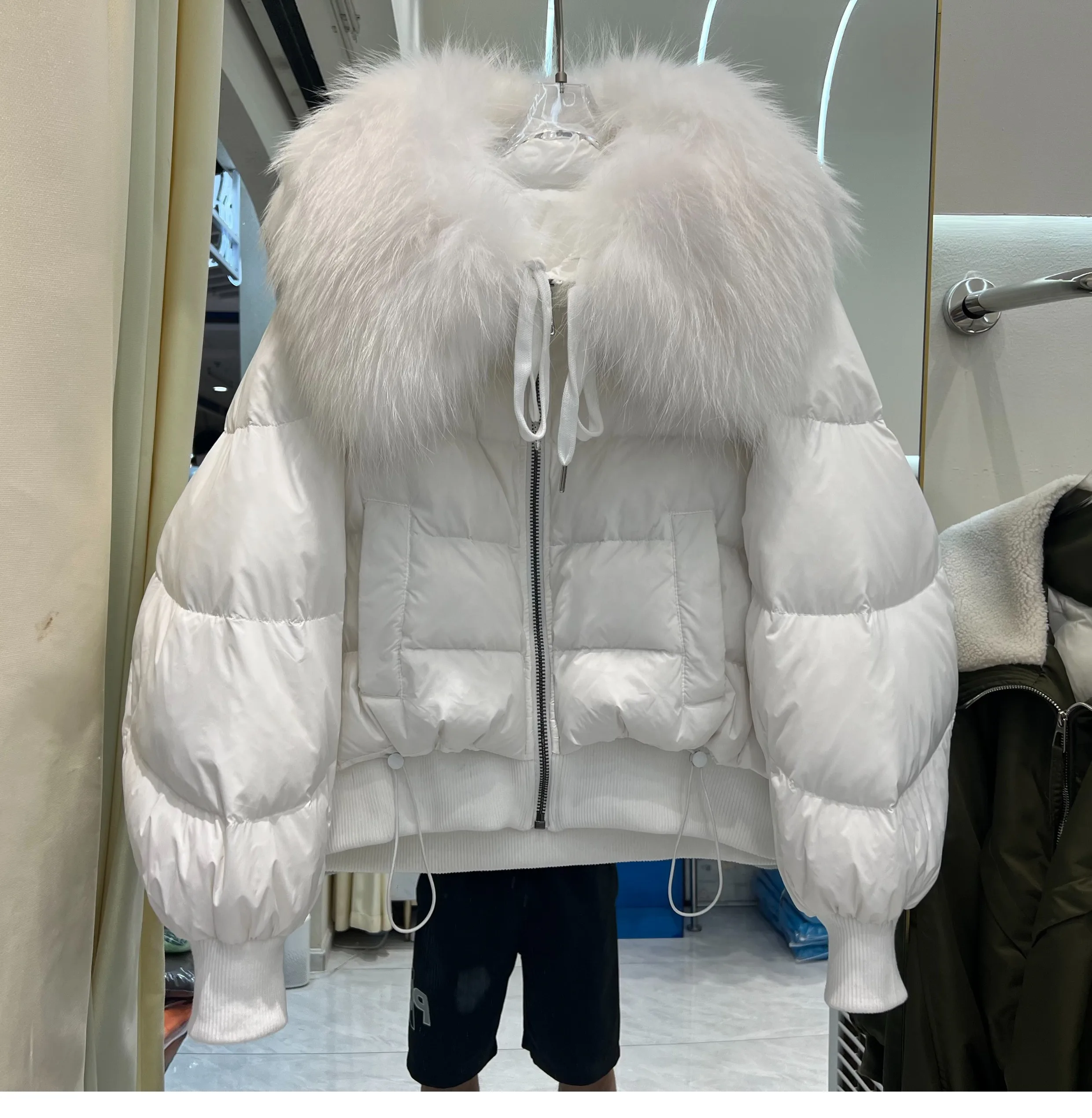 2025 New Women Winter White Duck Down Down Jacket Big Fur Collar 90% White Duck Down Jacket Women Winter Jacket Short Parkas