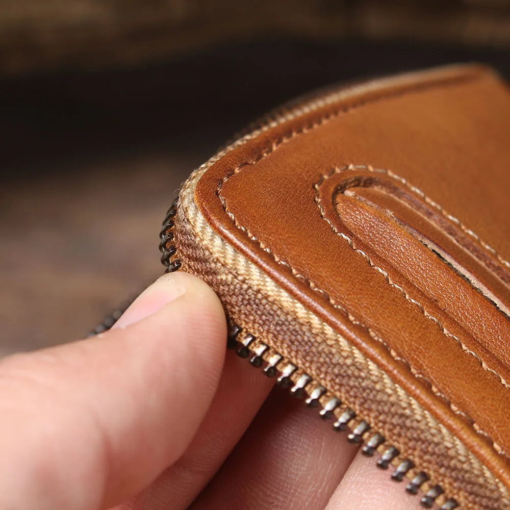 S.WORKER Echtes Vollnarbiges Rindsleder Langes Portemonnaie für Herren, Clutch mit mehreren Kartenfächern, Casual-Geldbörse mit Handgelenkschlaufe – Detail 13