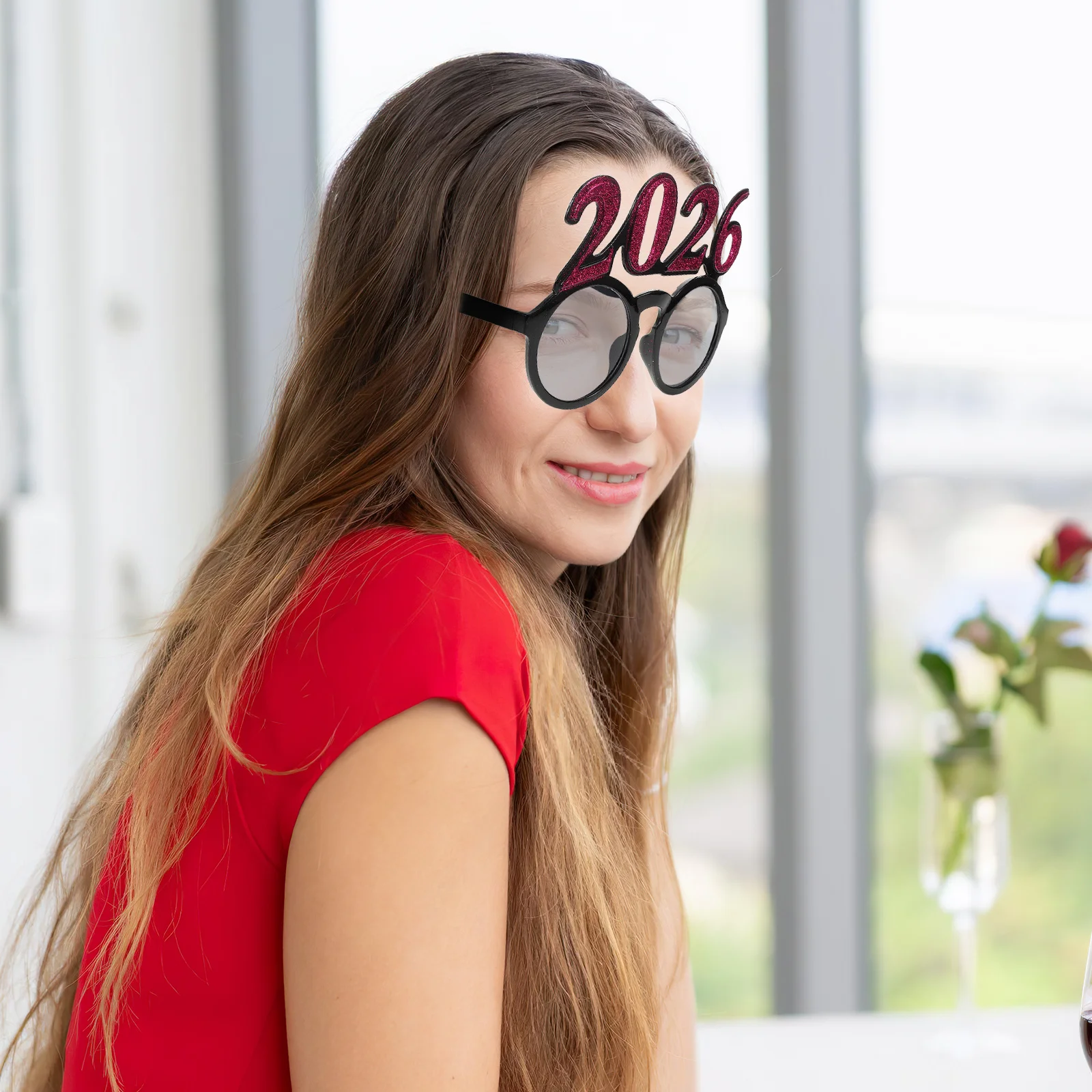 

4Pcs Happy New Year Glasses 2026 Glitter Round Lens Lightweight Festival Eyewear New Years Eve Party Photo Accessories