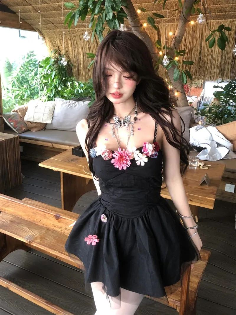 

Sweet and Spicy Heavy Industry Design Three Dimensional Flower Sling Dress Summer New Mesh Splicing Waist Wrap Dresses